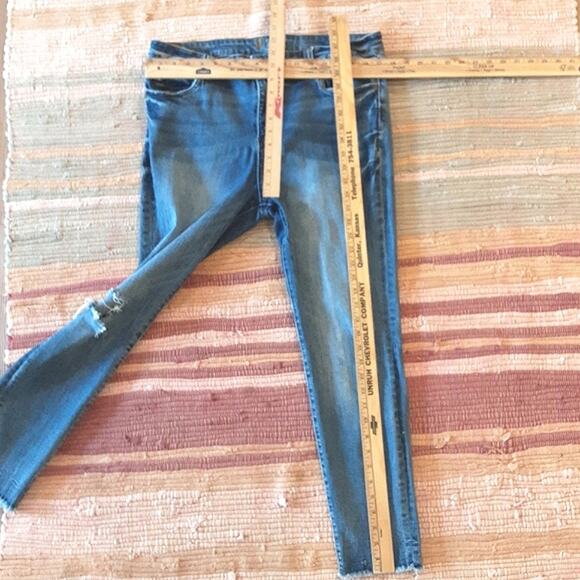 Kut from the Kloth Raw Ankle Straight Leg Distressed Knee Blue Jeans 16 EUC - Picture 9 of 11